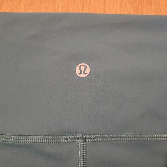 Lululemon Shorts Women 10 Green Wunder Train 8" Athleisure Sportswear lw7bh0 - Picture 4 of 13